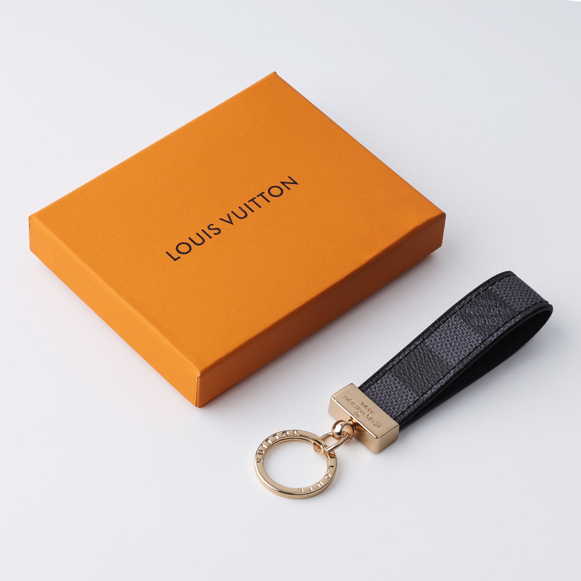 Graphite Noir Loop Keychain
