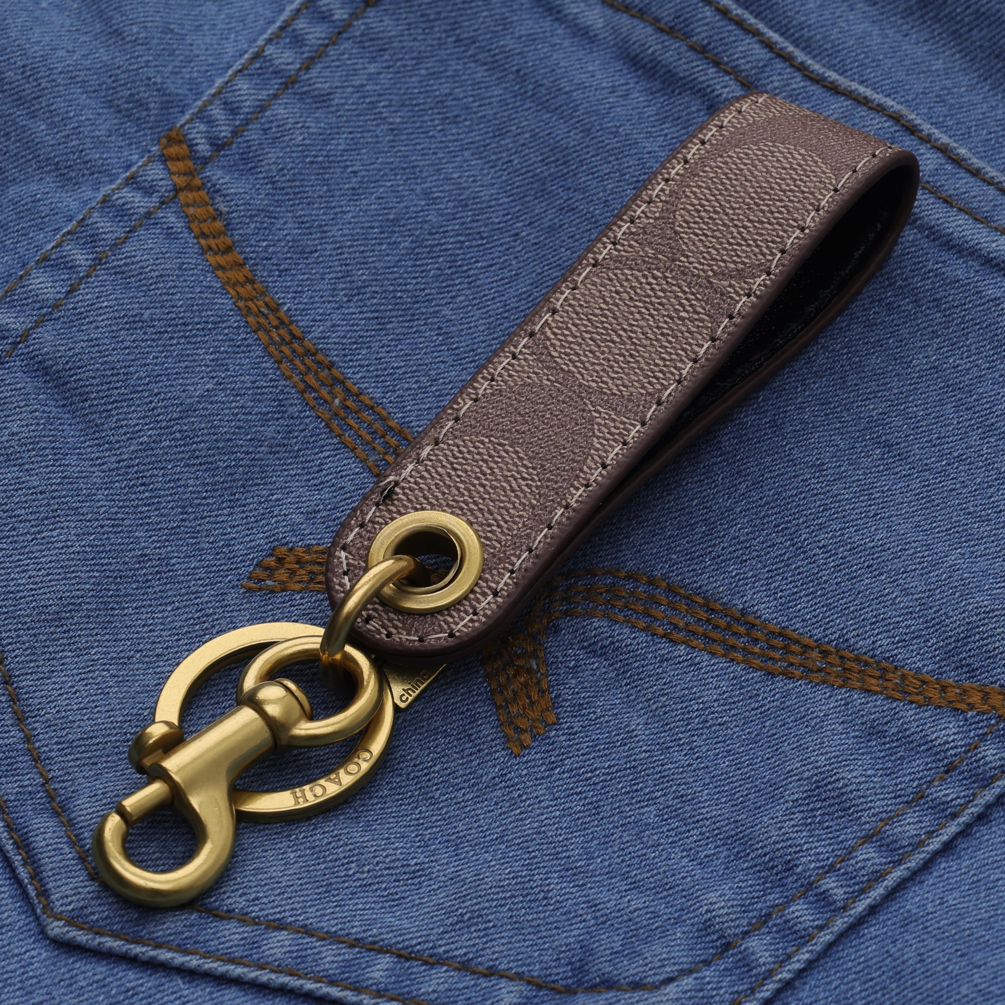 Mocha Signature Loop Keychain