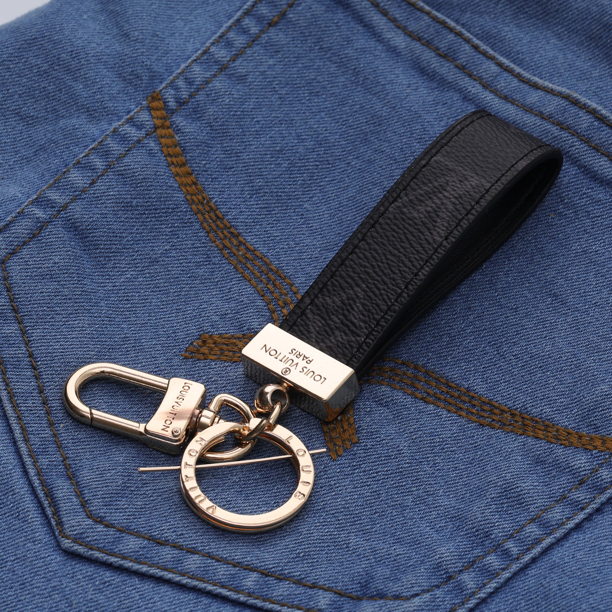 Noir Dual-Hook Loop Keychain
