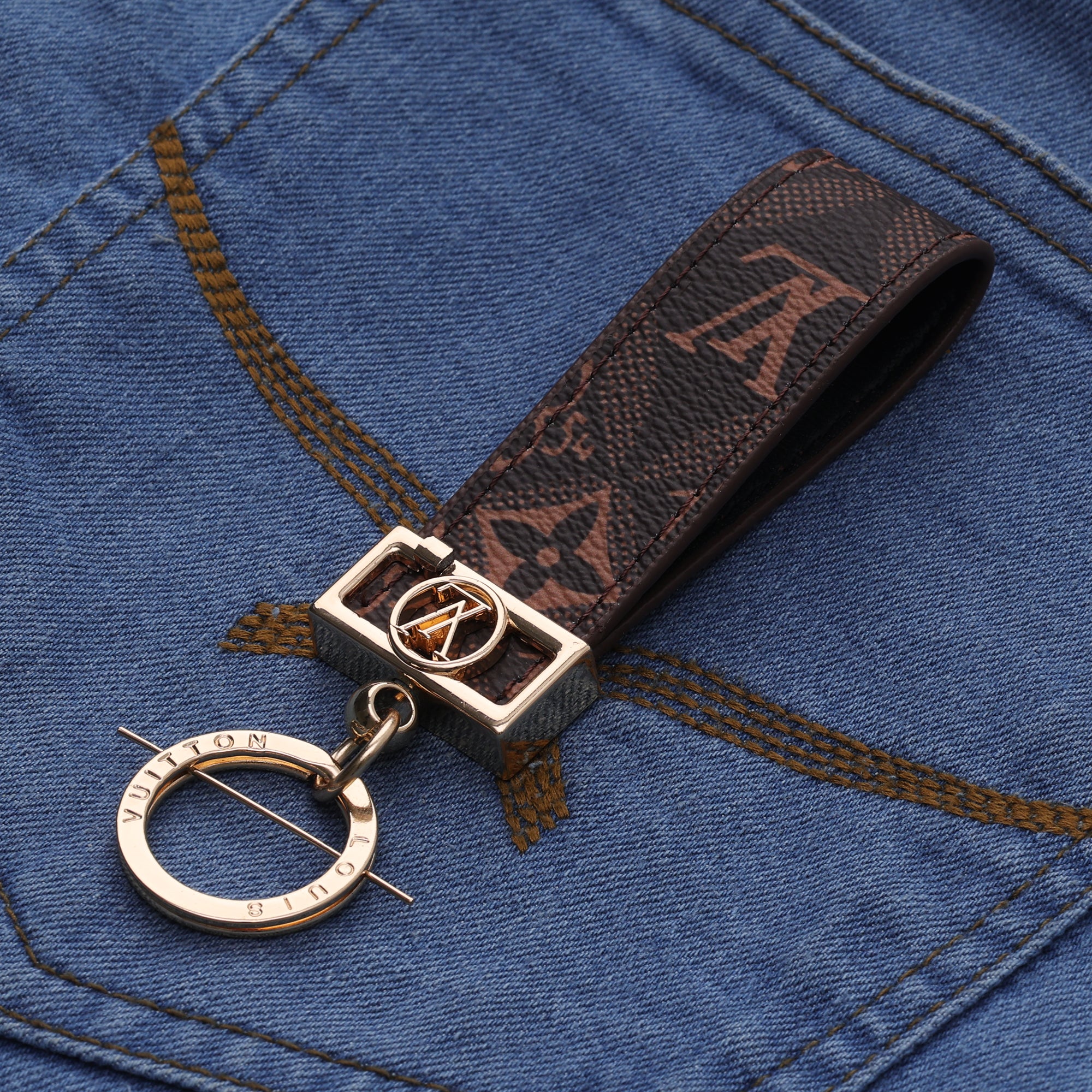 Mocha Graphic Loop Keychain